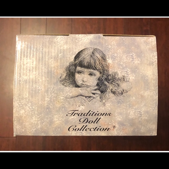 ERIN • TRADITIONS DOLL COLLECTION - Picture 3 of 11